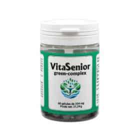 VitaSenior green-complex associe spiruline riche en fer, camu-camu source de vitamine C, extrait de pépins de raisin (OPC), et zinc.